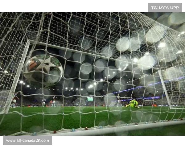 巴黎圣日耳曼赛前踩场取消 恩里克称雨战需简化战术部署